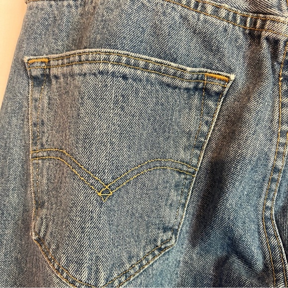 Levi's 501's Vintage Button Fly Straight Leg Medium Wash Jeans Size 33X30 - Picture 8 of 13